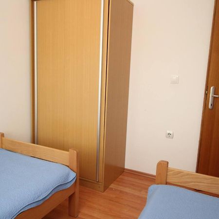 Apartments Knezevic Baska  Exterior photo